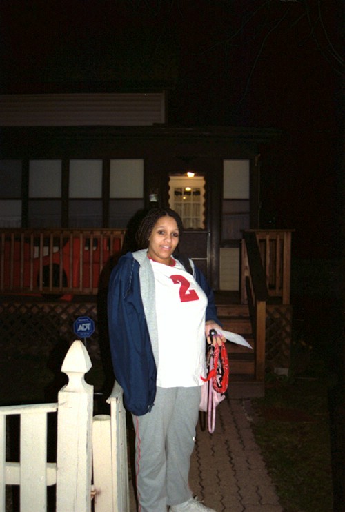 04_04_02-ruthie_outside01.jpg