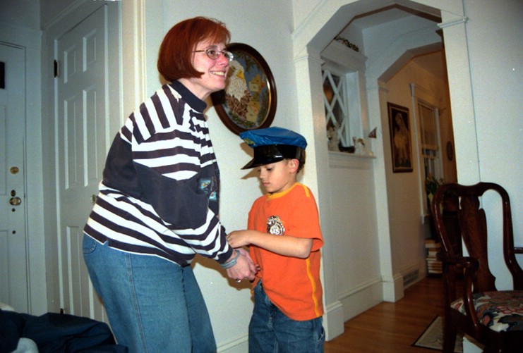 04_07_02-lucy_and_devin02.jpg